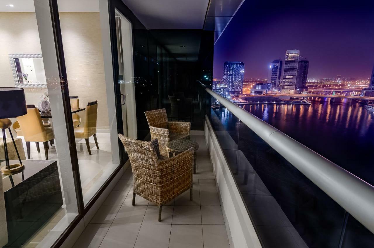 Waterfront Downtown- Damac Maison Canal View ドバイ エクステリア 写真