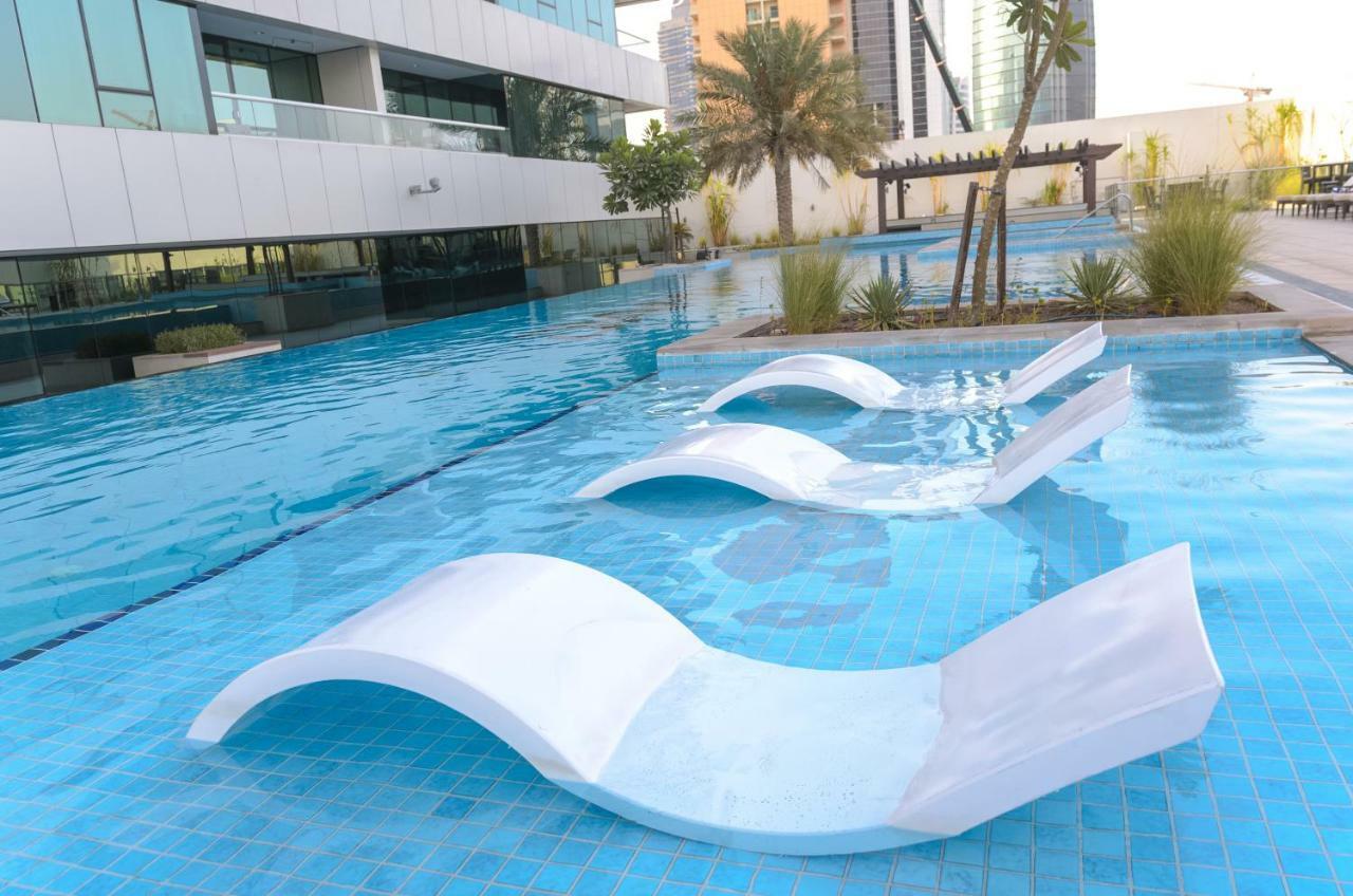 Waterfront Downtown- Damac Maison Canal View ドバイ エクステリア 写真